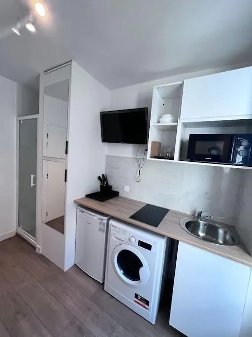 Apartment Paris Montmartre - Studio Equipe - 1P